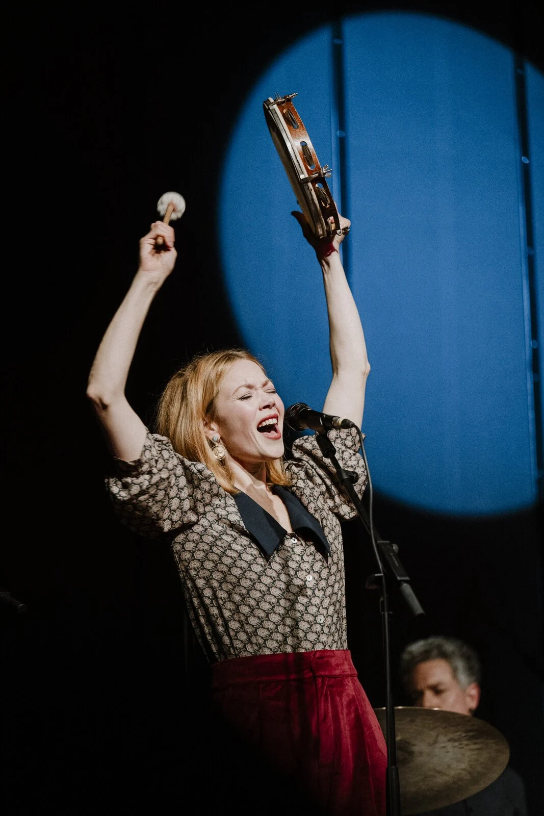 Eventfotografie: Sängerin Magdalena Ganter bei einem Konzert im APOLLO Kulturhaus Kreuzlingen